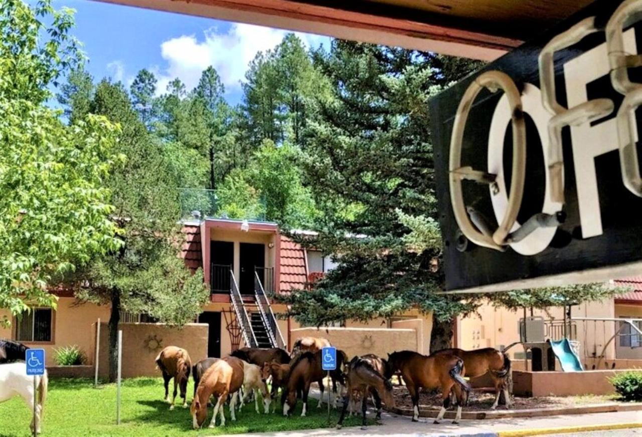 Pinecliff Village Resort Hollywood 외부 사진